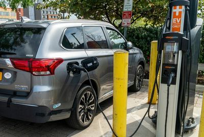 Texas will build more than 50 new electric car charging locations along major highways