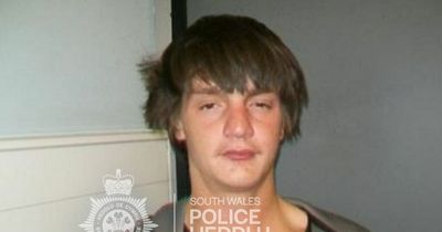 Teen befriended man on night out and then mugged him at knifepoint