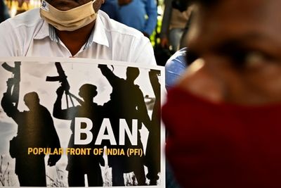 India bans Islamist group, citing 'terror links'