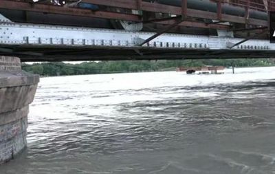 Yamuna continues to flow above danger mark in Delhi