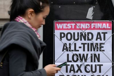 IMF urges UK to "re-evaluate" tax cuts on inflation concerns