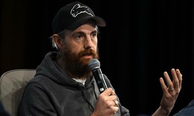 Mike Cannon-Brookes to back new AGL board members in bid to clean up climate polluter