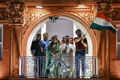 Ganguly relives Lord's balcony triumph in India