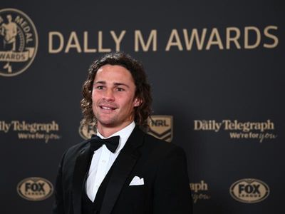 Hynes claims maiden NRL Dally M Medal