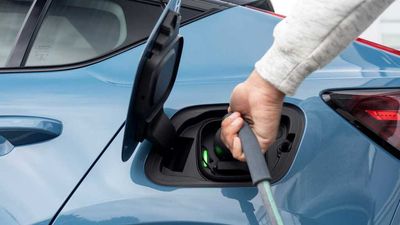 All US States, DC, Puerto Rico Get Green Light For EV Charging Plans