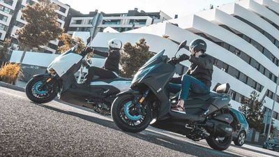 Spain’s Mitt 330 GTS Maxi-Scooter Enters The Italian Market