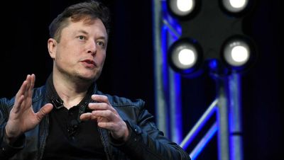 Musk claims in court brief that SEC is unlawfully muzzling him