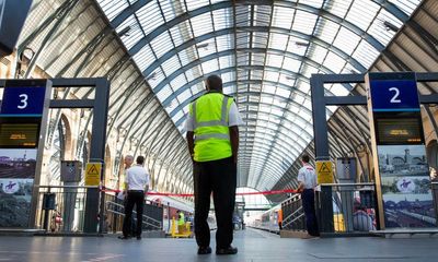 Rail strikes: no trains between London and major UK cities on Saturday