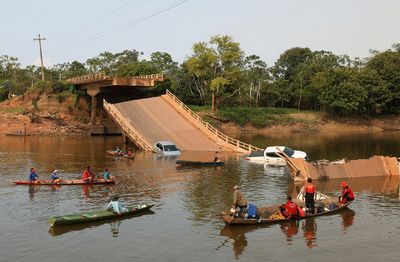 Bridge collapses in Brazilian Amazon, 3 killed and up to 15 missing