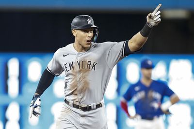 Aaron Judge tied the AL home run record with his 61st of the season and MLB fans went wild