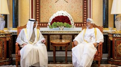 Oman, UAE Sign 16 Agreements in Various Fields