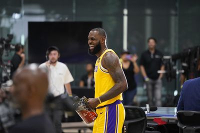 LeBron James is buying a pickleball team