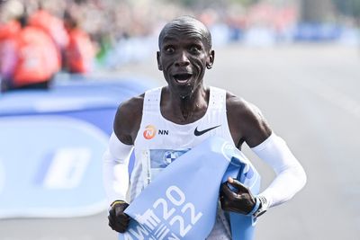 ‘Anything is possible’: Eliud Kipchoge tipped to break two-hour marathon barrier