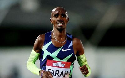 Mo Farah pulls out of London Marathon with hip injury