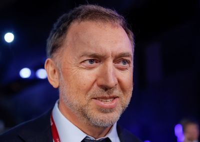 U.S. charges Russian billionaire Oleg Deripaska with violating sanctions