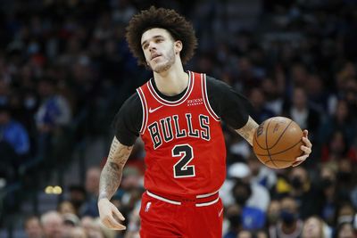 The Bulls think Lonzo Ball will return this season, but his mysterious knee injury is still super concerning