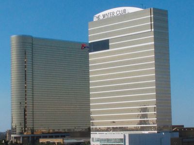 Suit: MGM paid problem gambler to not report online glitches