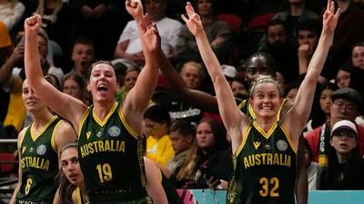 Australian Opals gathering momentum as they qualify for World Cup semi-final against China