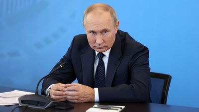 Putin says "mistakes" must stop as some Russians resist draft