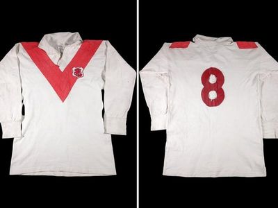 Immortal's '63 jersey up for auction