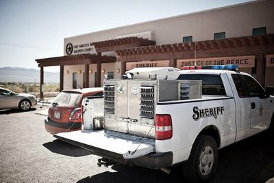 Warden of West Texas immigration detention center arrested in migrant’s death was previously accused of abusing detainees
