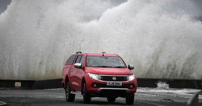 UK Weather forecast: Warning of travel chaos on roads as 75mph winds set to batter Brits