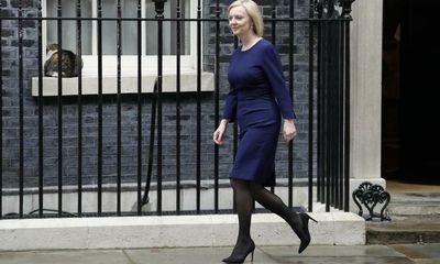 Pound falls after UK’s fiscal watchdog meets Liz Truss and Kwasi Kwarteng – as it happened