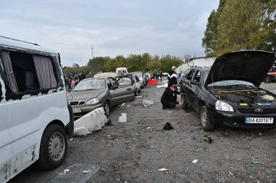 At least 30 civilians killed in Russian strike on convoy, Ukraine says