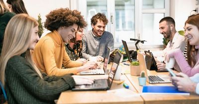 Northern Ireland students expect £27,000 annual salary in first job - survey