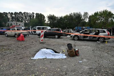 Ukraine: Russian strike kills 25 in aid convoy