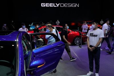 China's Geely buys 7.6% stake in Aston Martin Lagonda