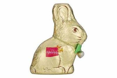 Lidl ordered to stop selling gold chocolate bunny after Lindt wins copycat case