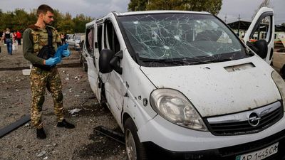Russian attack kills 25 in Ukraine on eve of planned annexation