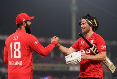 Pakistan vs England LIVE: Cricket score and result as Phil Salt blasts England to victory in Lahore