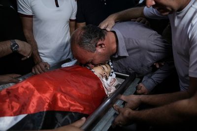 Palestinians mourn boy who died 'of fear' of Israeli troops