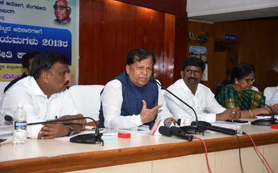 Safai Karmachari Commission unhappy with Kalaburagi administration’s approach towards Pourakarmikas