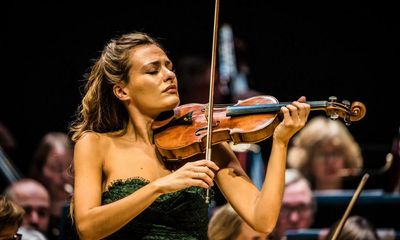 SCO/Emelyanychev/Benedetti review – MacMillan’s violin concerto discomfits and intrigues