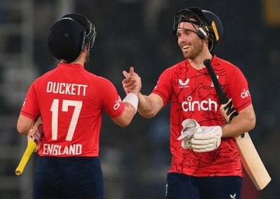 Phil Salt in sparkling form as England thrash Pakistan to set up T20 series decider