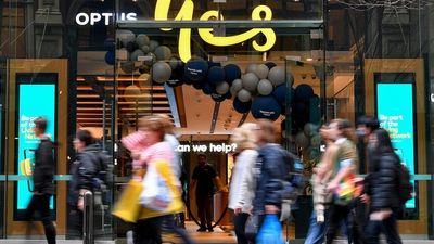 Optus’s week of hell: How nine days of confusion left 9.4 million Australians waiting for answers