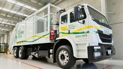 Freight industry wants to use electric trucks and vans but says government inaction is holding it back
