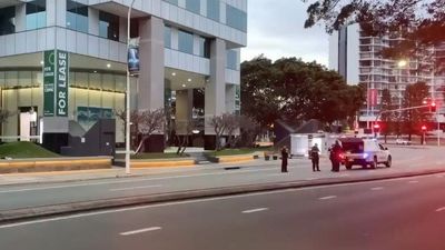 Man shot in chest during Gold Coast drive-by for 'no rhyme or reason', police say