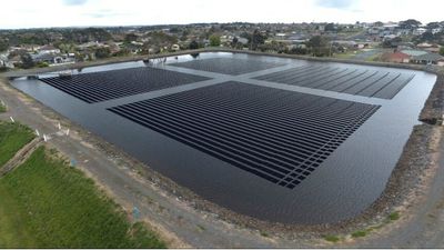 Australia's largest floating solar panel system set to save money and reduce emissions in Warrnambool