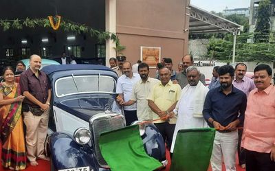 Vintage car rally adds charm to Dasara fete