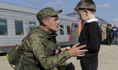 Kremlin attempts to calm Russian fury over chaotic mobilisation