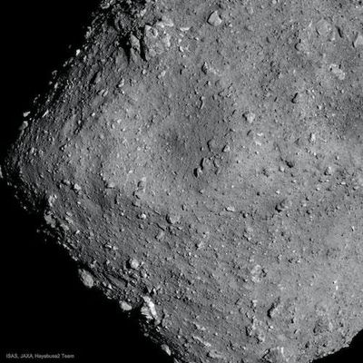 Study: Analysis of asteroid reveals unexpected evidence of mini-ocean — and carbonation