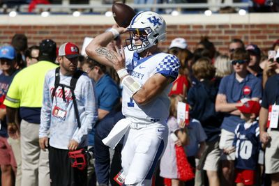 Kentucky QB Will Levis dislocates finger while being penalized for grounding