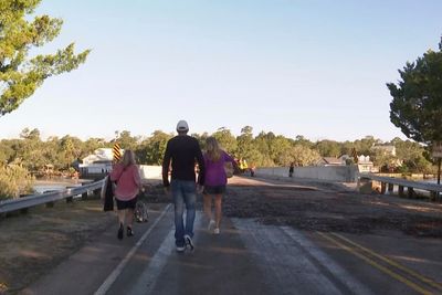 Wedding gear stranded after Ian closes SC beach town access