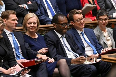 Kwasi Kwarteng ‘met hedge fund managers for champagne reception hours after mini-Budget’