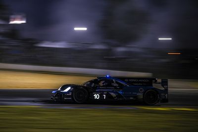 IMSA Petit Le Mans: Acura duel for race, title at three-quarter point