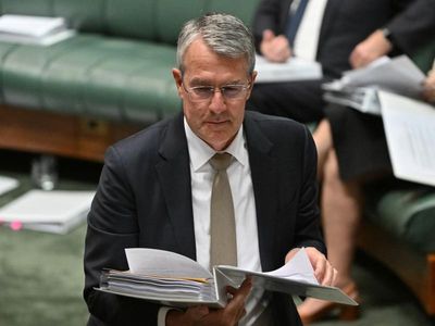 'Everyone needs to watch out': Dreyfus